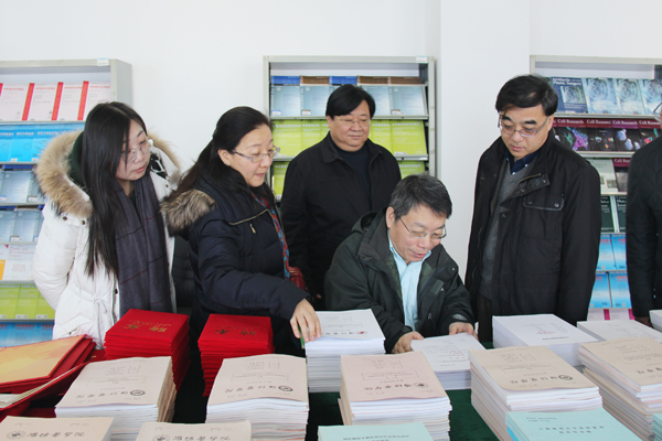 专家实地考察我校康复矫形中心(整形外科医院) 专家实地考察我校康复矫形中心(整形外科医院)