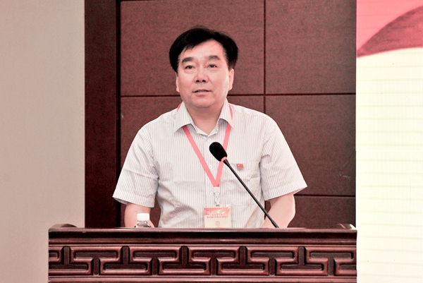 我校党委书记李欣章代表学校党委作经验交流报告 我校党委书记李欣章代表学校党委作经验交流报告